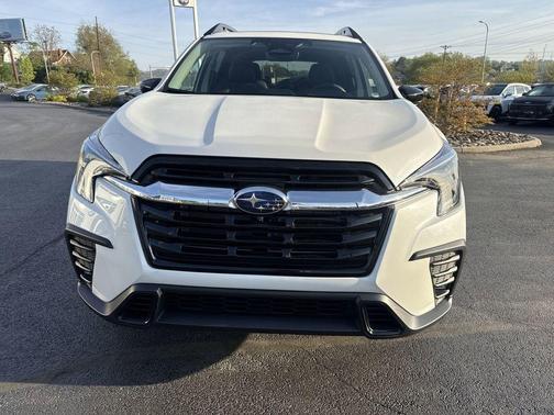 Crystal White Pearl 2026 Subaru Ascent Limited