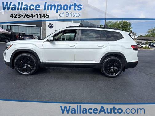Opal White Pearl 2026 Volkswagen Atlas 2.0T SE W/TECHNOLOGY