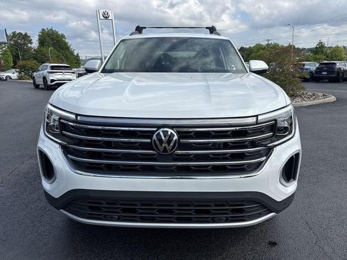Opal White Pearl 2026 Volkswagen Atlas 2.0T SE W/TECHNOLOGY
