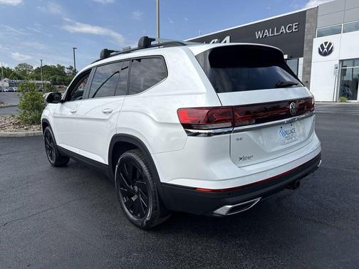 Opal White Pearl 2026 Volkswagen Atlas 2.0T SE W/TECHNOLOGY