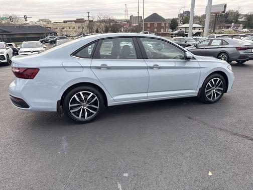 Monument Gray 2026 Volkswagen Jetta 1.5T SE