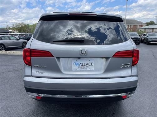 Lunar Silver Metallic 2016 Honda Pilot Touring
