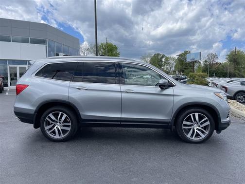 Lunar Silver Metallic 2016 Honda Pilot Touring