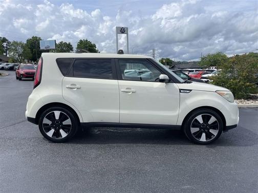 Cloud 9 White 2015 Kia Soul !