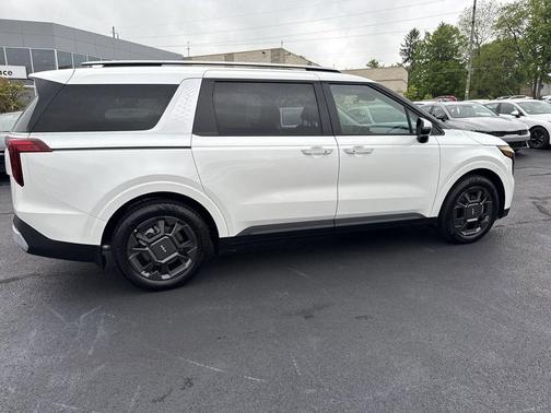 Snow White Pearl 2026 Kia Carnival Hybrid EX