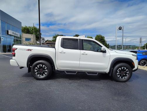 Glacier White 2024 Nissan Frontier PRO-4X