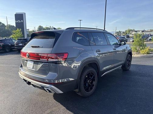Pure Gray 2026 Volkswagen Atlas 2.0T Peak Edition