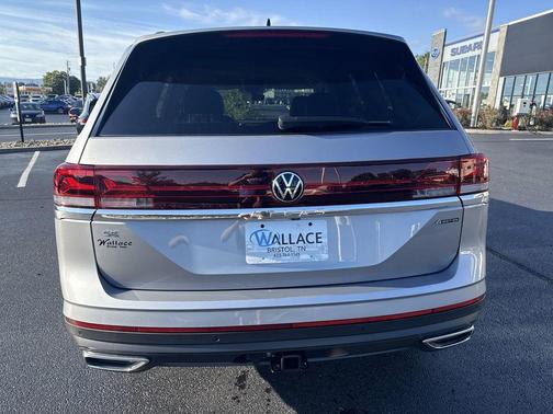 Silver Mist Metallic 2026 Volkswagen Atlas 2.0T SE w/Technology