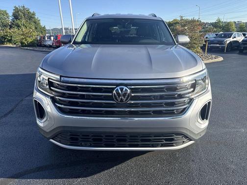 Silver Mist Metallic 2026 Volkswagen Atlas 2.0T SE w/Technology