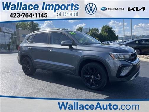 Platinum Gray Metallic 2022 Volkswagen Taos 1.5T SE