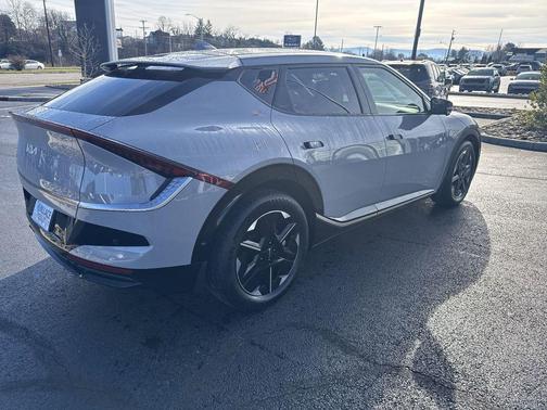 2025 Kia EV6 Wind