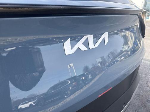 Heritage Blue 2026 Kia Sportage Hybrid S