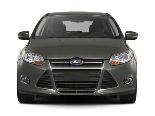 Gray 2013 Ford Focus SE