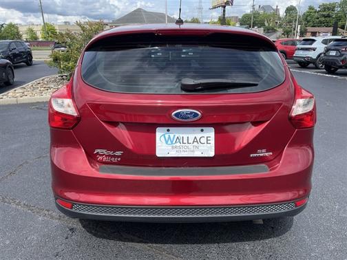 Gray 2013 Ford Focus SE