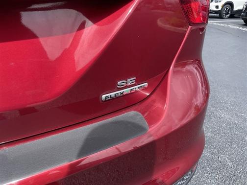 Gray 2013 Ford Focus SE
