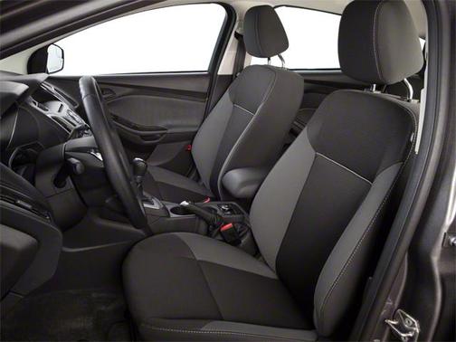 Gray 2013 Ford Focus SE