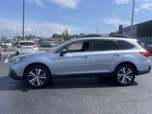 Ice Silver Metallic 2019 Subaru Outback 2.5i Limited