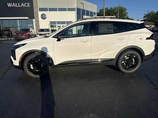 Glacial White Pearl 2026 Kia Sportage X-Line
