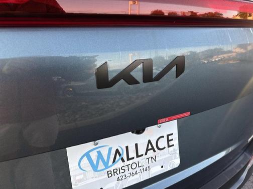 Astra Blue 2027 Kia Carnival SX