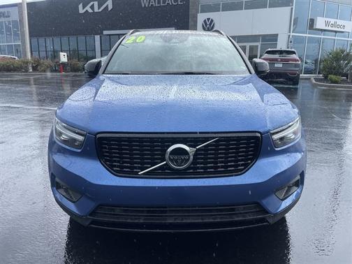 Blue 2020 Volvo XC40 T5 R-Design