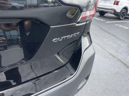 Crystal Black Silica 2024 Subaru Outback Onyx Edition