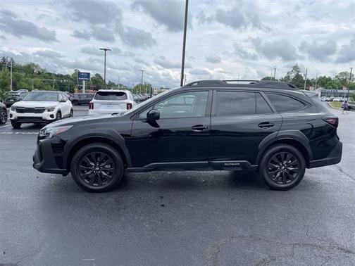 Crystal Black Silica 2024 Subaru Outback Onyx Edition