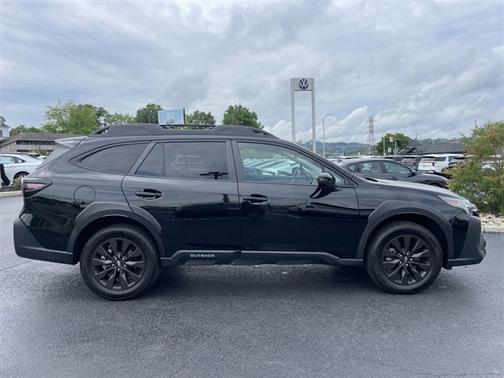 Crystal Black Silica 2024 Subaru Outback Onyx Edition