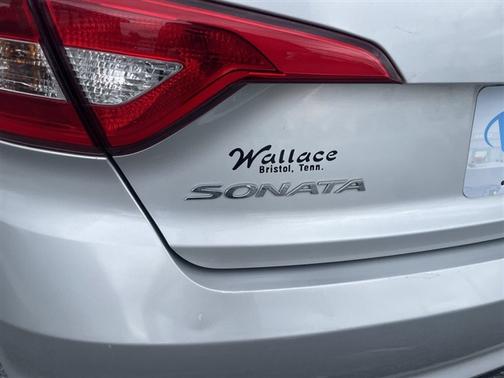 Symphony Silver 2017 Hyundai SONATA Base