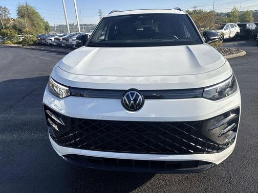 Opal White Pearl 2026 Volkswagen Tiguan 2.0T SE R-Line Black