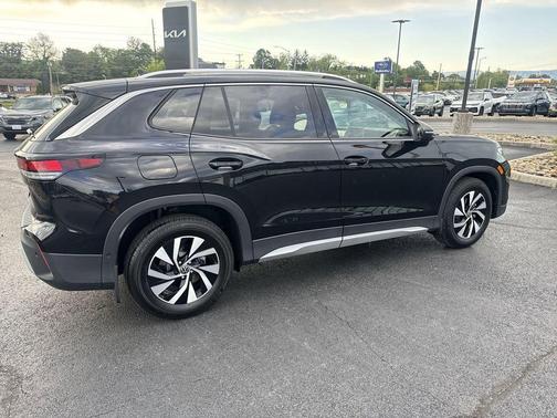 Deep Black Pearl 2026 Volkswagen Tiguan 2.0T S