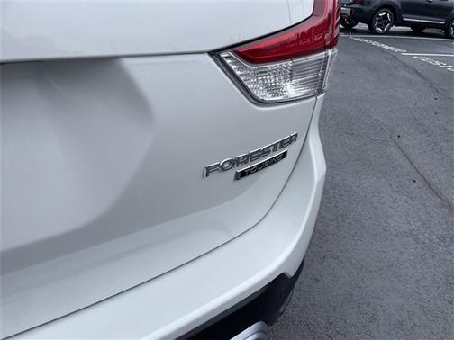 2023 Subaru Forester 2.5i Touring