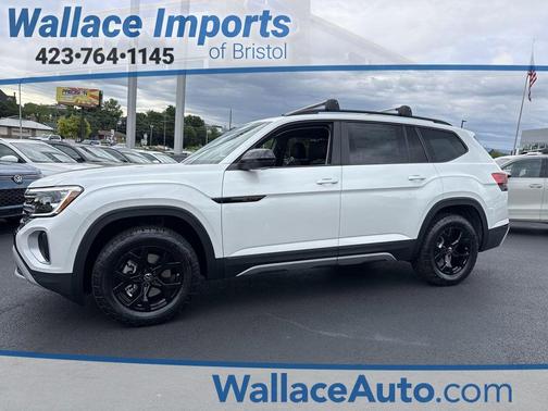 Opal White Pearl 2026 Volkswagen Atlas 2.0T Peak Edition