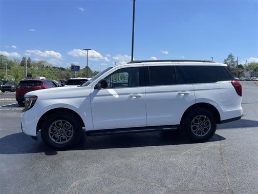 Oxford White 2025 Ford Expedition Active