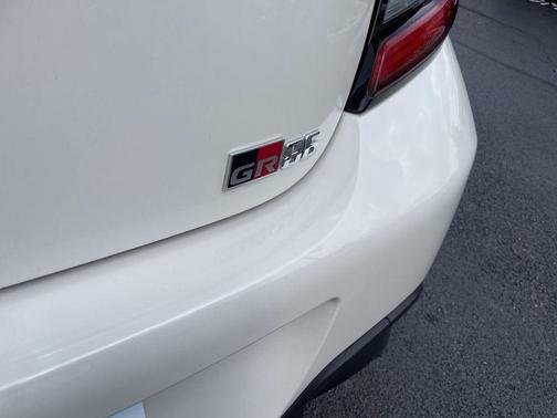 Halo 2022 Toyota GR86 Premium