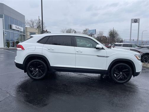 2023 Volkswagen Atlas Cross Sport 2.0T SE w/Technology