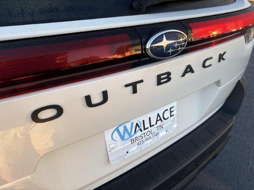 Crystal White Pearl 2026 Subaru Outback Touring XT