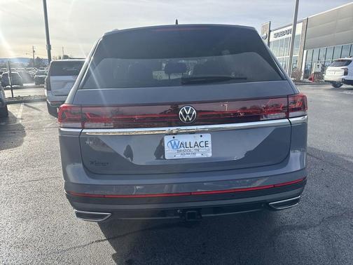 Pure Gray 2026 Volkswagen Atlas 2.0T SE W/TECHNOLOGY