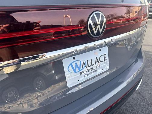 Pure Gray 2026 Volkswagen Atlas 2.0T SE W/TECHNOLOGY