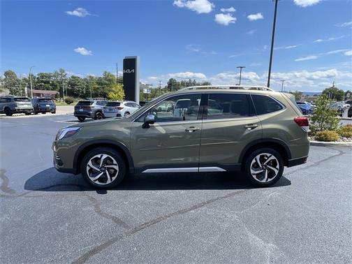 2023 Subaru Forester 2.5i Touring