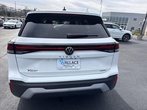 Pure White 2026 Volkswagen Tiguan 2.0T S