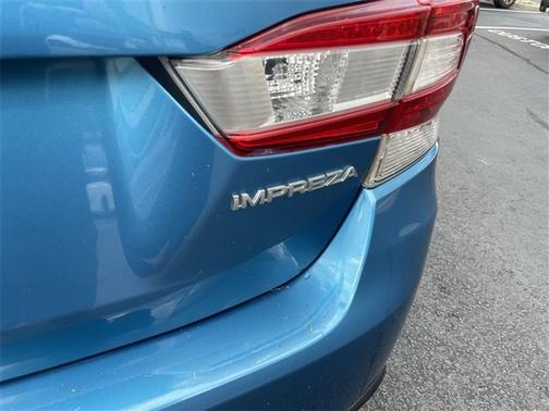 2019 Subaru Impreza 2.0i
