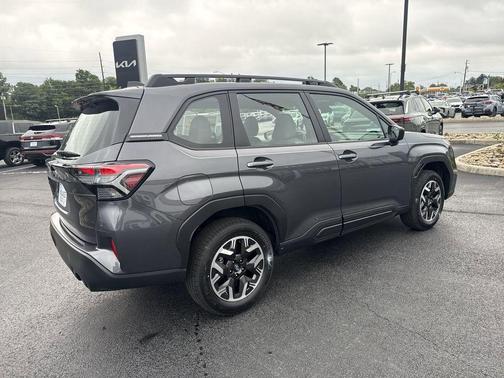 Magnetite Gray Metallic 2026 Subaru Forester