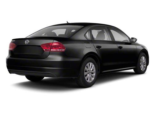 Black 2013 Volkswagen Passat 2.0 TDI SE