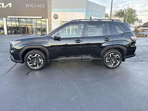 Crystal Black Silica 2025 Subaru Forester Limited