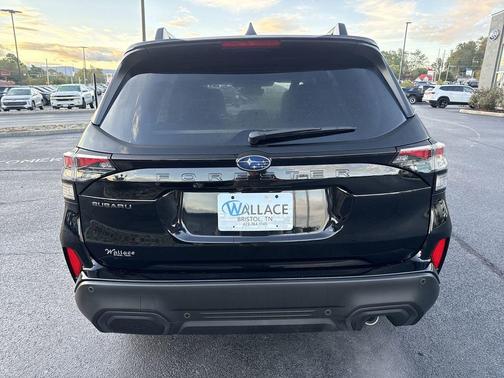 Crystal Black Silica 2025 Subaru Forester Limited
