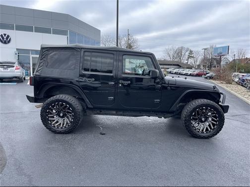 2011 Jeep Wrangler Unlimited Sahara