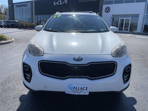 Snow White Pearl 2017 Kia Sportage EX
