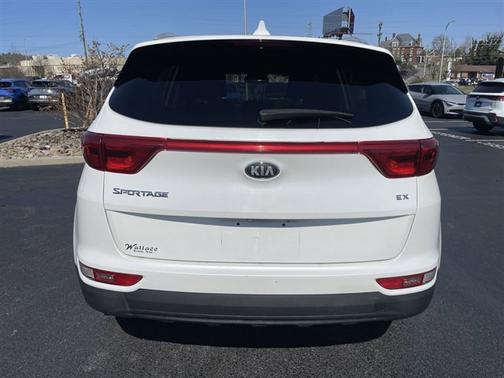 Snow White Pearl 2017 Kia Sportage EX
