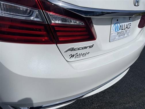 White 2017 Honda Accord EX-L
