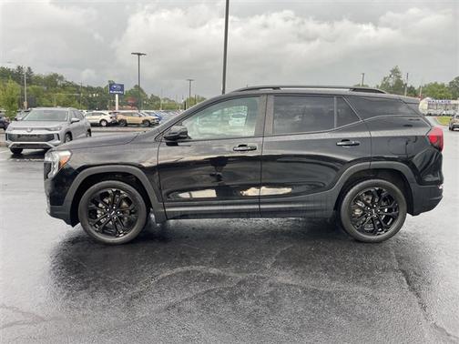 Ebony Twilight Metallic 2022 GMC Terrain SLE